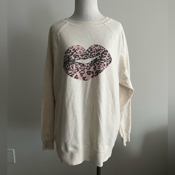 Wildfox Tops - Wildfox Cheetah lip crew neck Shirt-Small